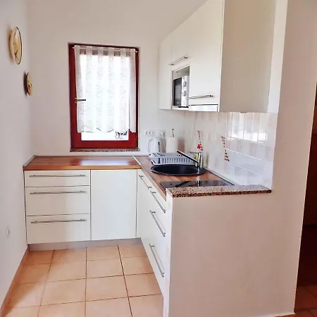 Apartment In Starigrad-paklenica 43216