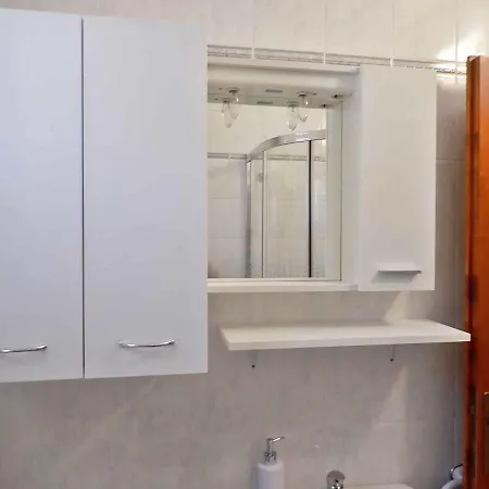 Appartement In Starigrad-paklenica 43216 *