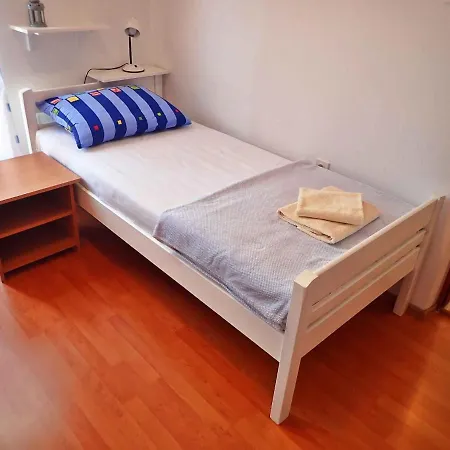 In Starigrad-paklenica 43216 Apartment Starigrad Paklenica