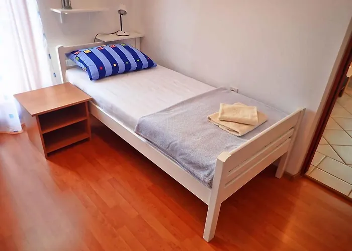 In Starigrad-paklenica 43216 아파트 스타리그라드 파클레니차